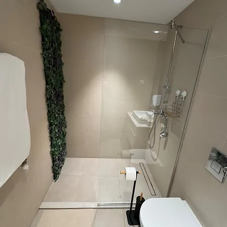 Apartment Bw Elegant Riverview! 1br, Garage&terrace! *