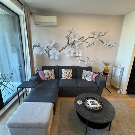 Bw Elegant Riverview! 1br, Garage&terrace! Apartment